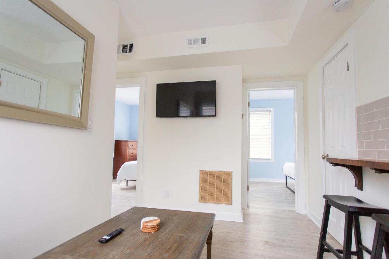 Central & Comfortable Home Walk To The Beach! Jacksonville Beach Kültér fotó